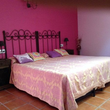 Hostal Camino Del Perdon Uterga Eksteriør bilde