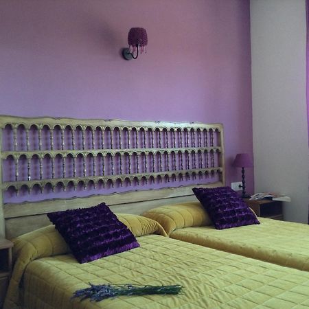 Hostal Camino Del Perdon Uterga Eksteriør bilde